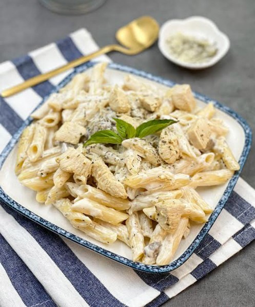 معكرونة بيني بالكريمة والدجاج / Penne Pasta with Creamy Chicken