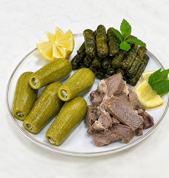 ورق عنب وكوسا بلحمة ستيك (وجبة) / Grape Leaves and Zucchini with Steak Meat
