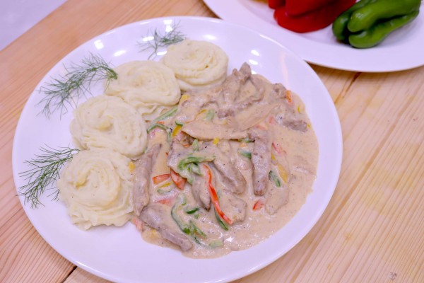 سترغونوف دجاج / Chicken Stroganoff